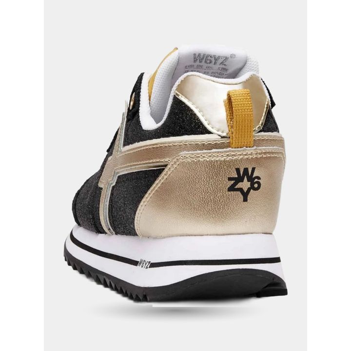 Retro della sneaker W6YZ con tallone oro, monogramma e linguetta senape