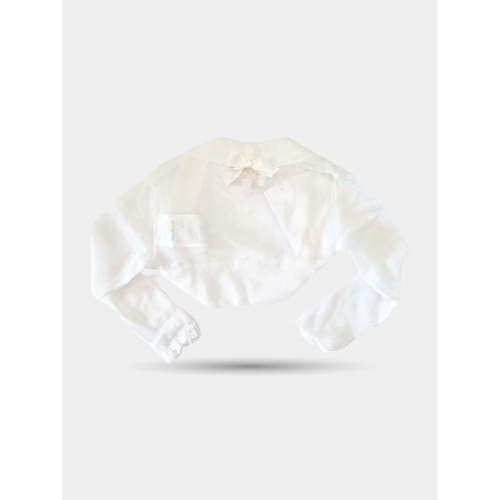 Retro del coprispalle velato bianco con fiocchetto sotto il collo