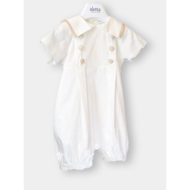 Abito battesimo Aletta bianco a pagliaccetto con colletto e bottoni beige, vista frontale