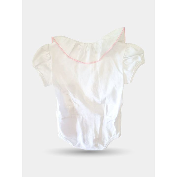 Retro della camicia body bianca con colletto arricciato e maniche a sbuffo