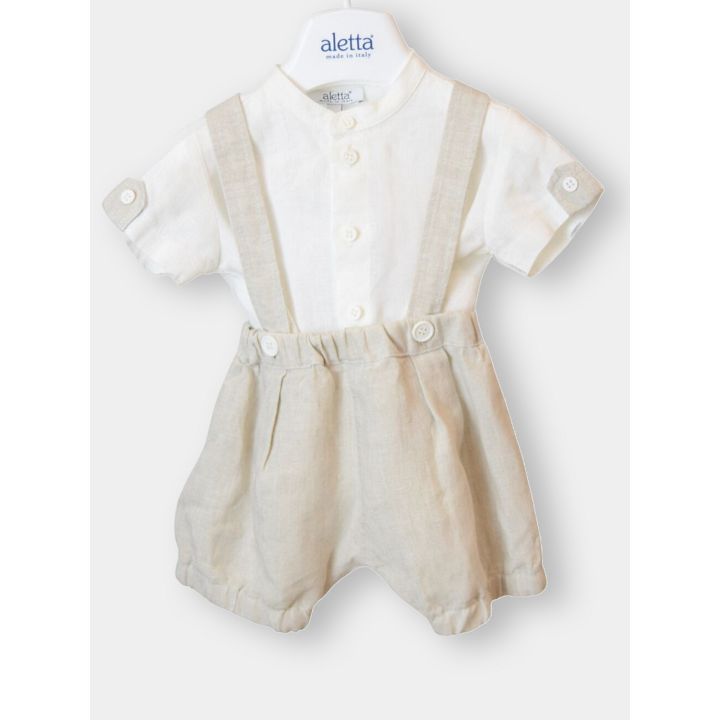 Abito da cerimonia Aletta con camicia bianca e short beige con bretelle, vista frontale