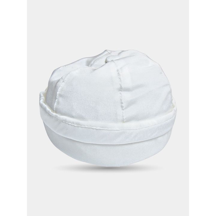 Cappello Aletta bianco da neonato con fascia risvoltata, vista frontale