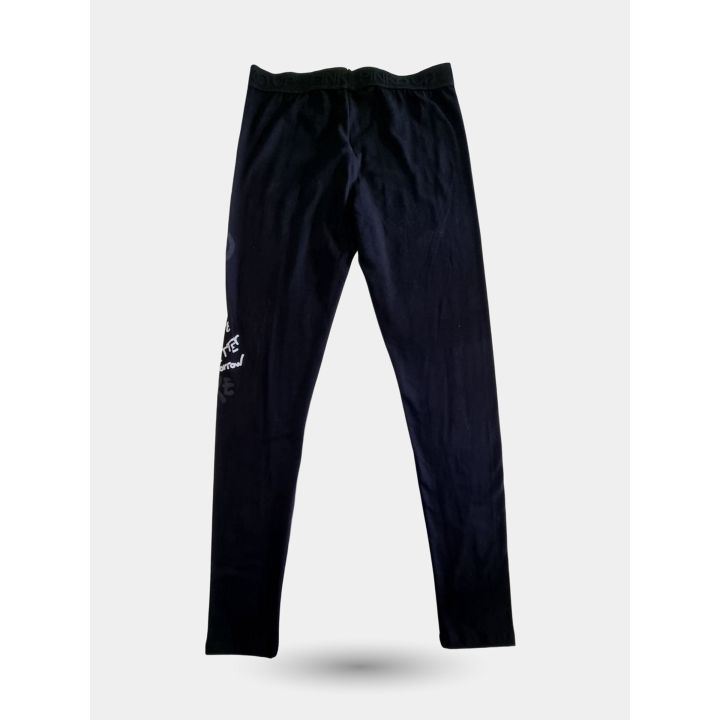 Retro dei leggings Pinko neri con scritta sulla gamba