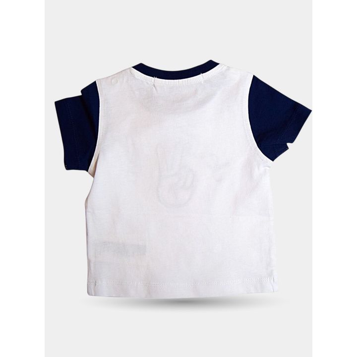 Retro della t-shirt bianca da neonato con maniche corte blu