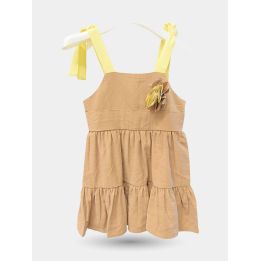 Abito Manila Grace marrone con spalline gialle a fiocco e fiore, vista frontale