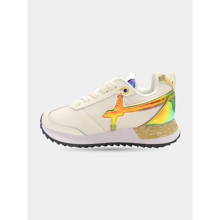 Sneaker W6YZ bianca con logo cangiante oro, vista laterale