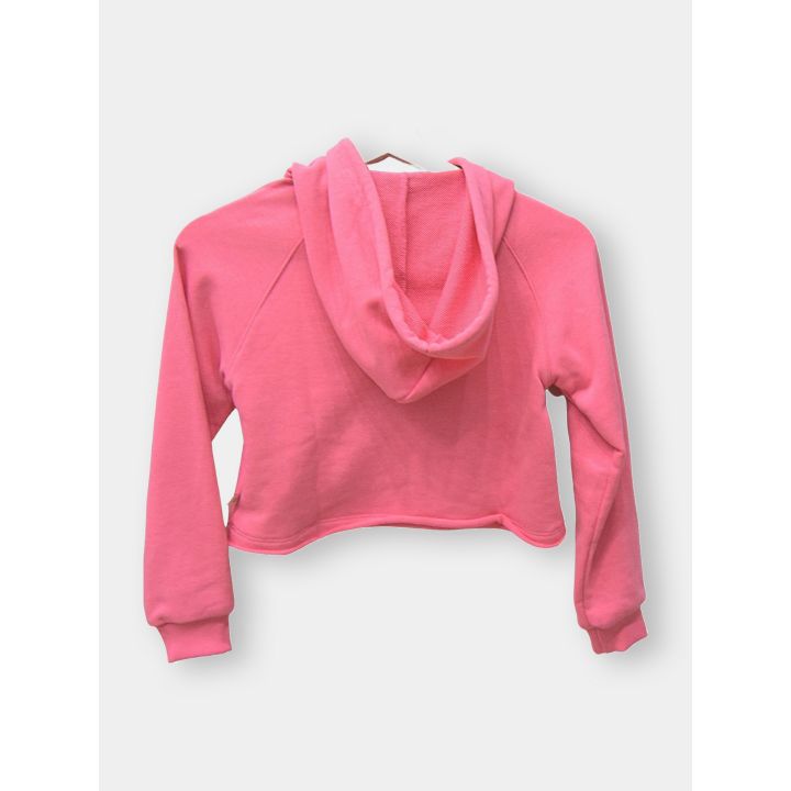 Retro della felpa rosa corta con cappuccio e maniche raglan