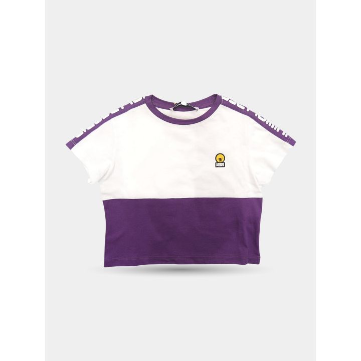 T-shirt Ciesse Piumini bianca e viola da bambina vista frontale con toppa logo