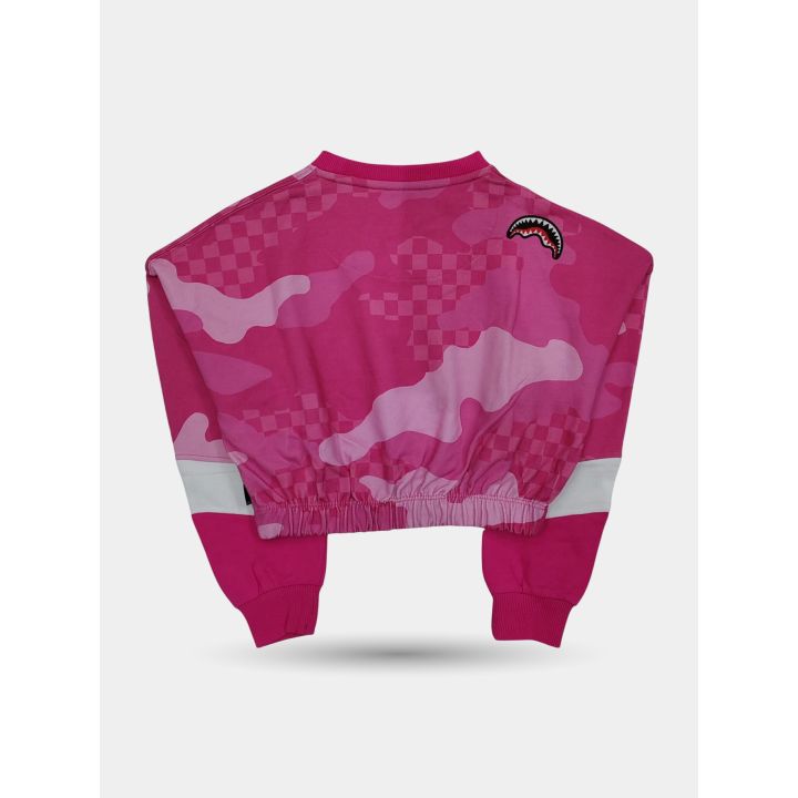 Retro della maglia crop rosa con squalo ricamato sulla spalla