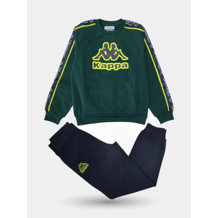 Tuta Kappa verde da ragazzo con felpa girocollo e pantalone blu, vista frontale