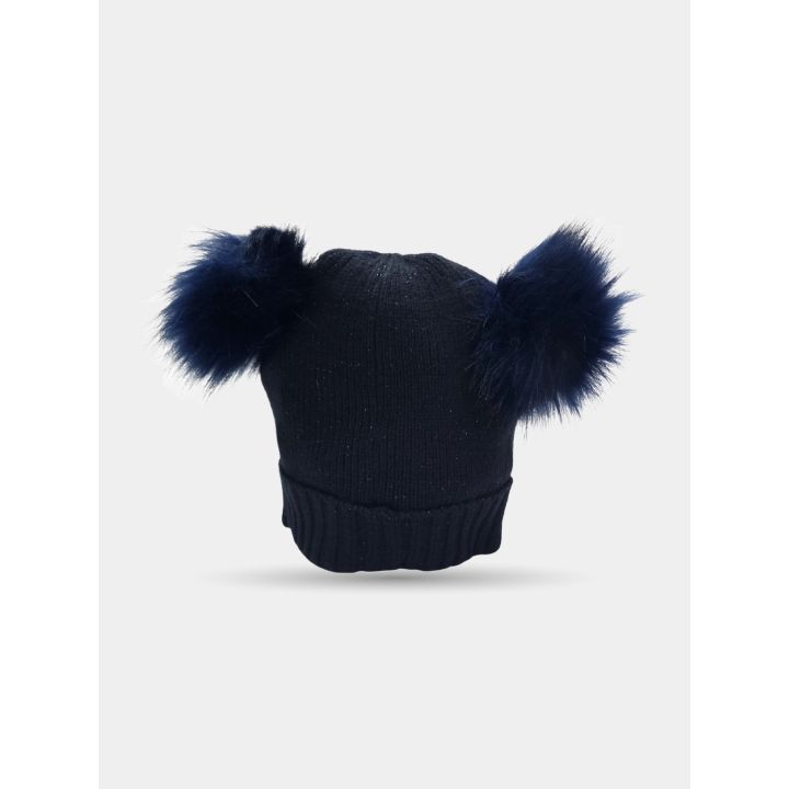 Cappello blu con doppio pon pon visto dall'alto