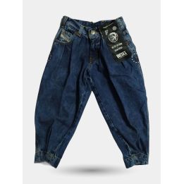 Jeans boyfriend Diesel blu da bambina vista frontale con pinces