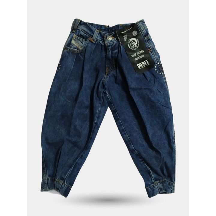 Jeans boyfriend Diesel blu da bambina vista frontale con pinces