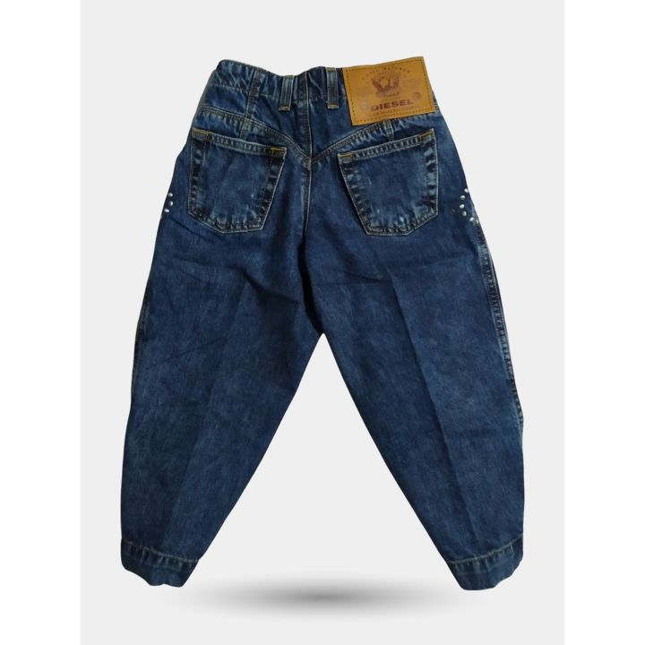 Retro del jeans boyfriend Diesel con carré a punta e patch color cuoio