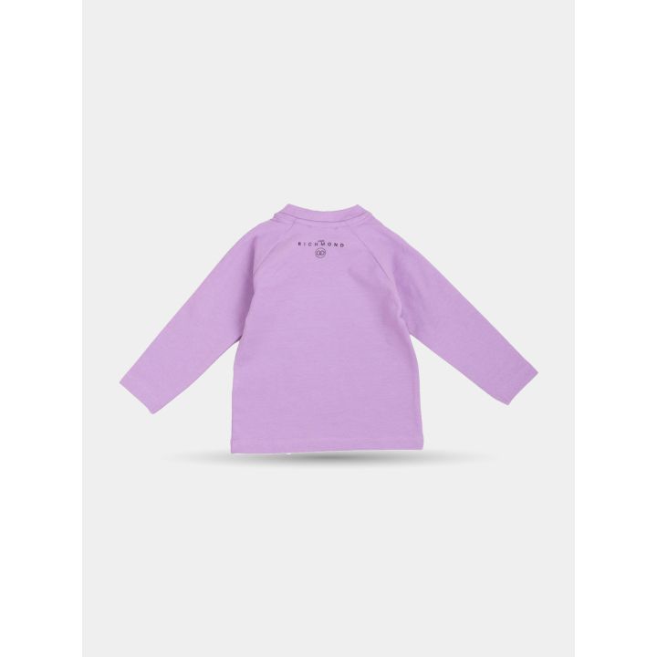 Retro della t-shirt viola con piccolo logo sotto il collo