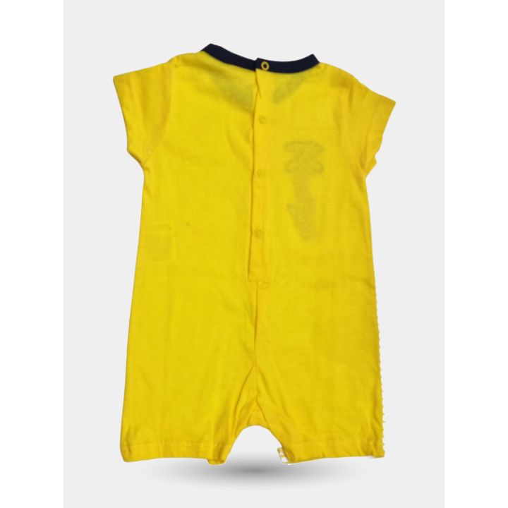 Retro giallo del pagliaccetto con collo blu e bottoncini