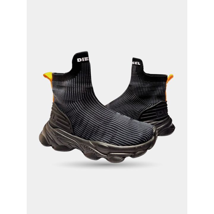 Paio di sneakers alte Diesel nere con linguetta arancione