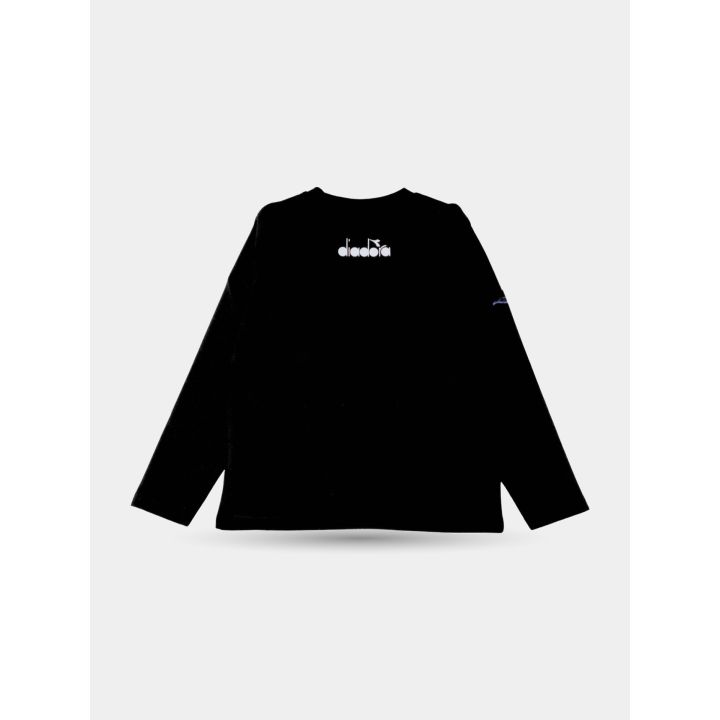 Retro della t-shirt Diadora nera con piccolo logo bianco