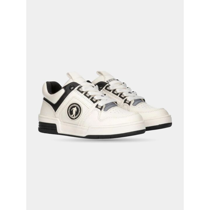 Paio di sneakers Bikkembergs bianche e nere viste di tre quarti