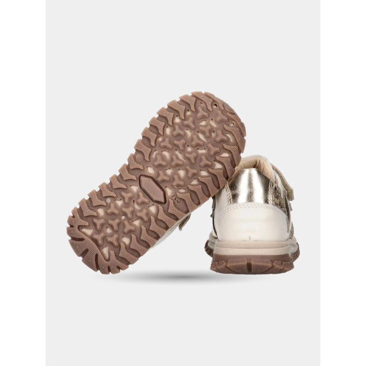 Suola in gomma scolpita color cuoio delle sneakers Walkey oro