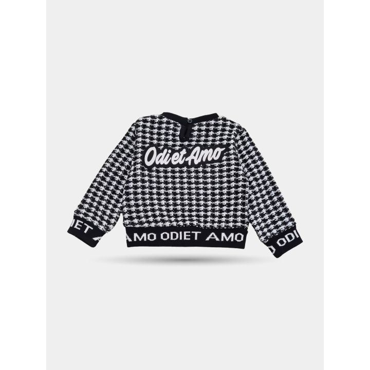 Retro del maglione con patch Odi et Amo e bottoncino