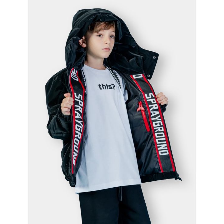 Dettaglio dell'interno con il nastro logato Sprayground lungo la zip