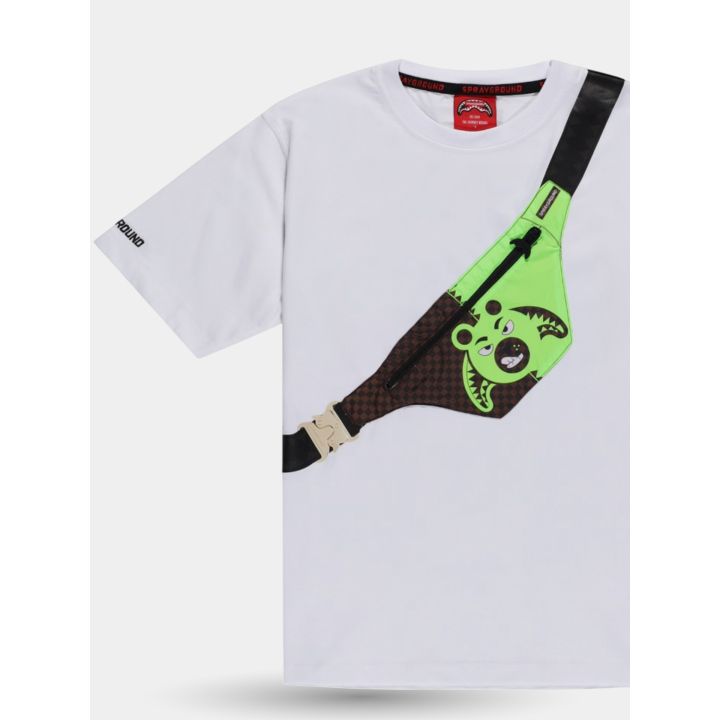 T-shirt Sprayground bianca vista di tre quarti con scritta sulla manica