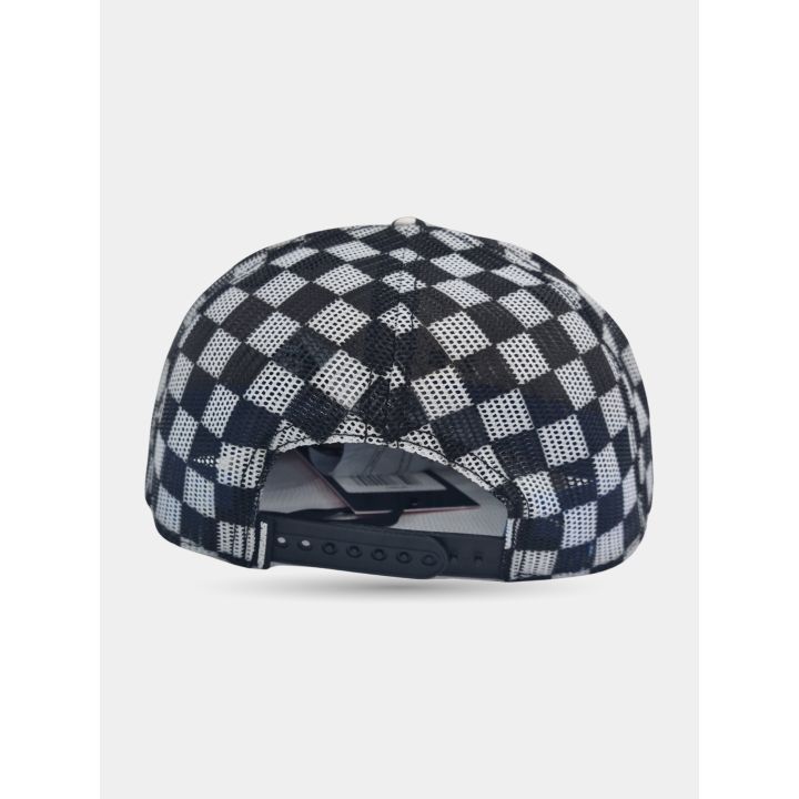 Retro del cappello Sprayground con rete traforata e chiusura a scatto