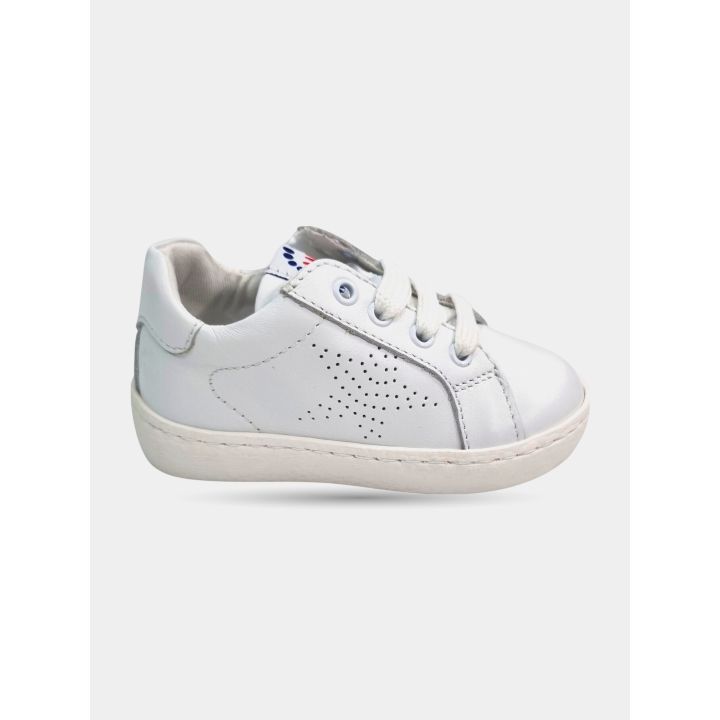 Sneaker Walkey bianca primi passi con stella traforata, vista laterale