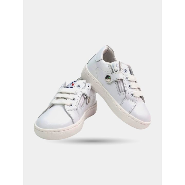 Paio di sneakers Walkey bianche con lacci e zip sul lato interno