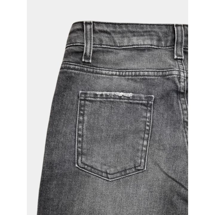 Dettaglio della tasca posteriore dei jeans Patriot neri