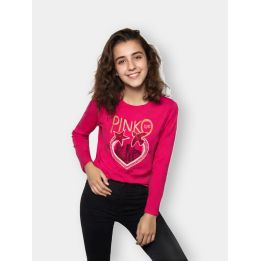 Ragazza con la t-shirt Pinko fucsia a maniche lunghe con cuore e grattacieli