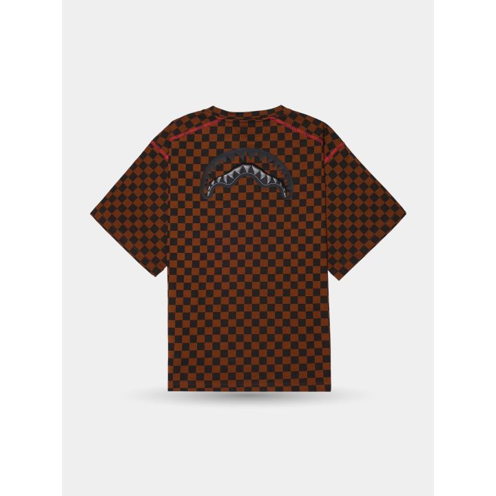 Retro della t-shirt a scacchi marroni con bocca di squalo e cuciture rosse