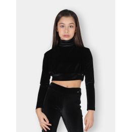 Maglia corta FUN&FUN nera in velluto indossata da una ragazza