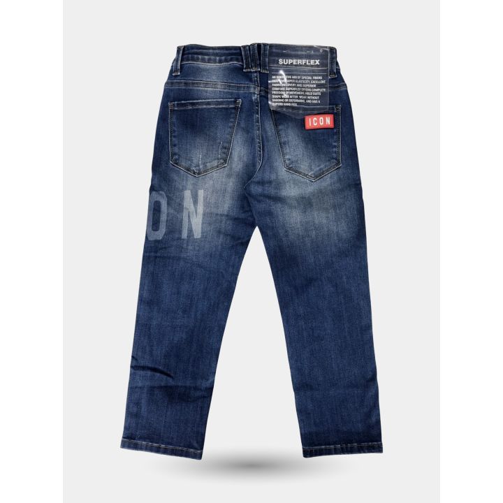 Retro dei jeans ICON blu con logo ON e patch rossa