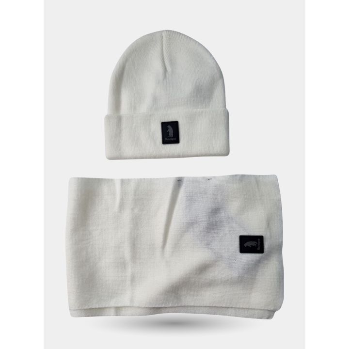 Set Refrigue bianco panna: berretto con risvolto e sciarpa con patch orso