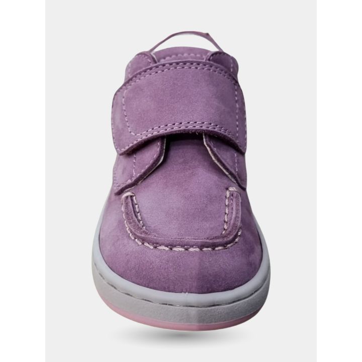 Scarpa Naturino rosa vista dalla punta con chiusura a strappo