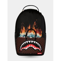 Zaino Sprayground nero vista frontale con borsa di soldi in fiamme e bocca di squalo