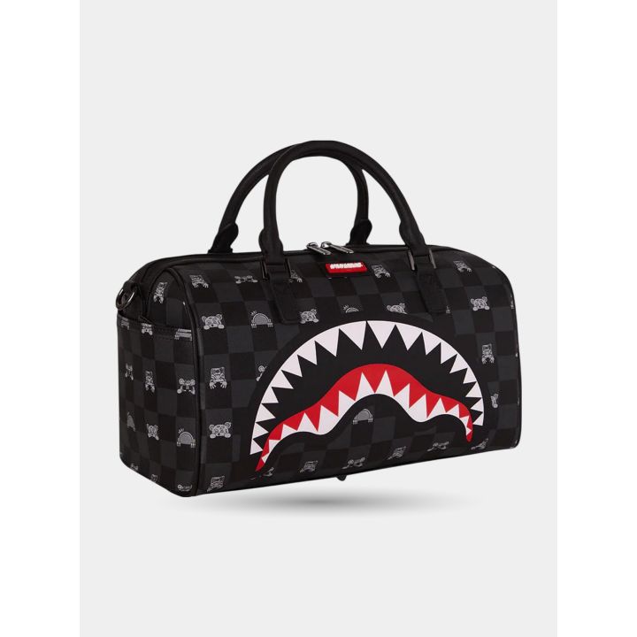 Borsone Sprayground mini visto di tre quarti con manici e zip in alto