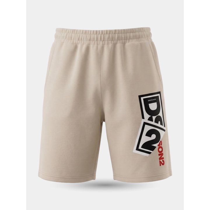 Bermuda DS2 beige vista frontale con maxi logo a riquadri sulla gamba