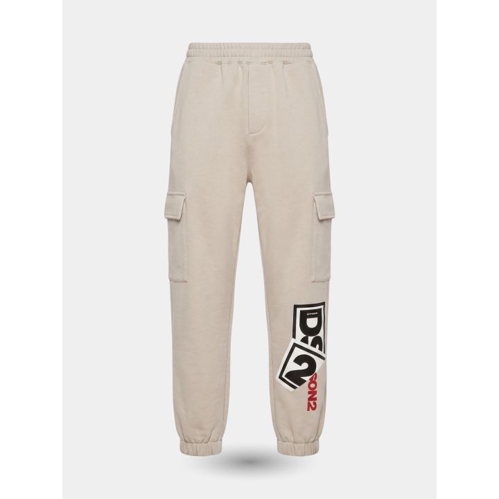 Pantalone DS2 beige vista frontale con tasche cargo e maxi logo sulla gamba