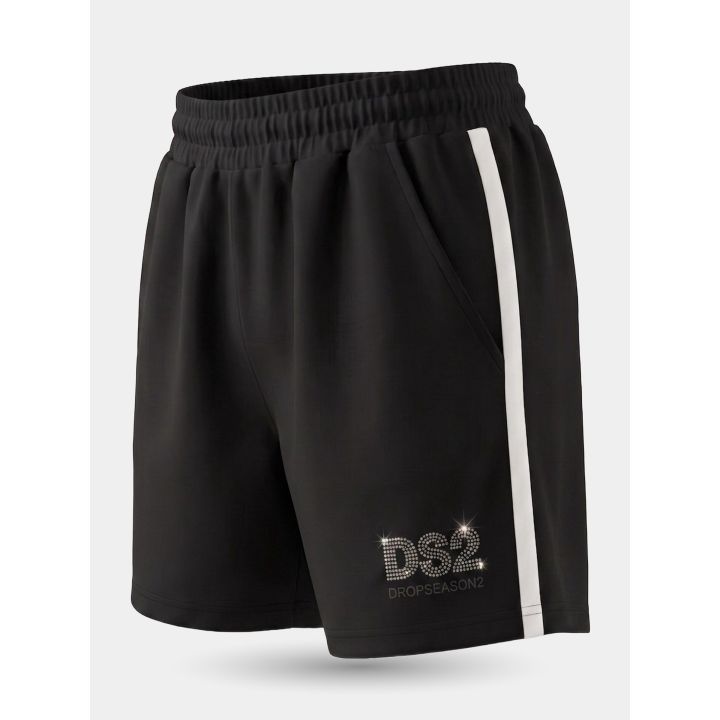 Pantaloncini DS2 neri vista di tre quarti con logo in strass sulla gamba