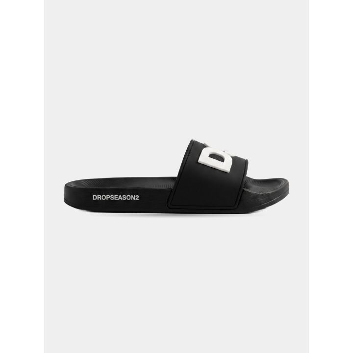 Ciabatta DS2 nera di lato con scritta Dropseason2 sulla suola