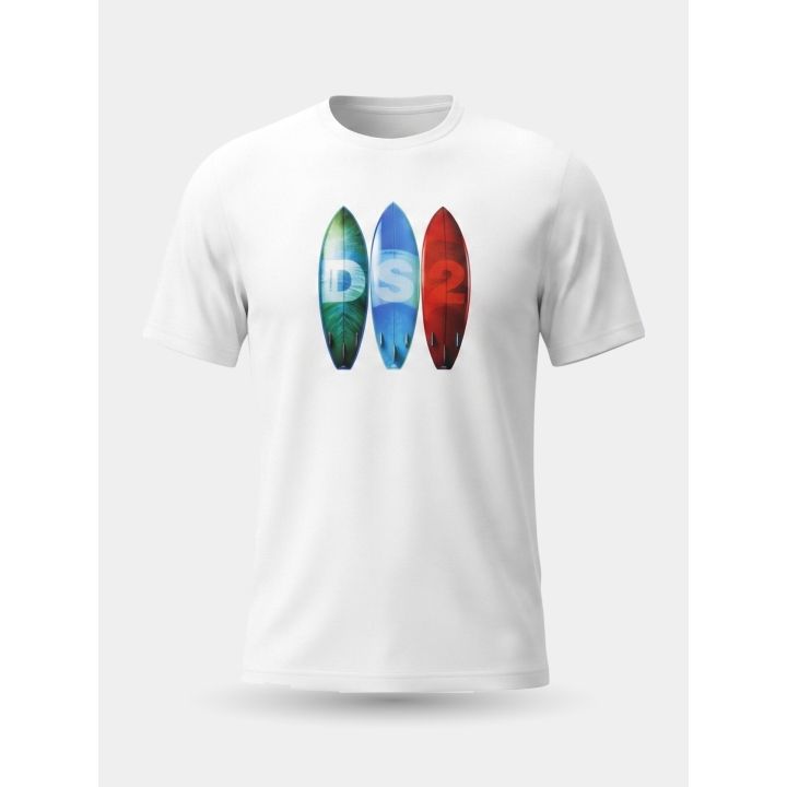 T-shirt DS2 bianca vista frontale con tavole da surf verde, azzurra e rossa