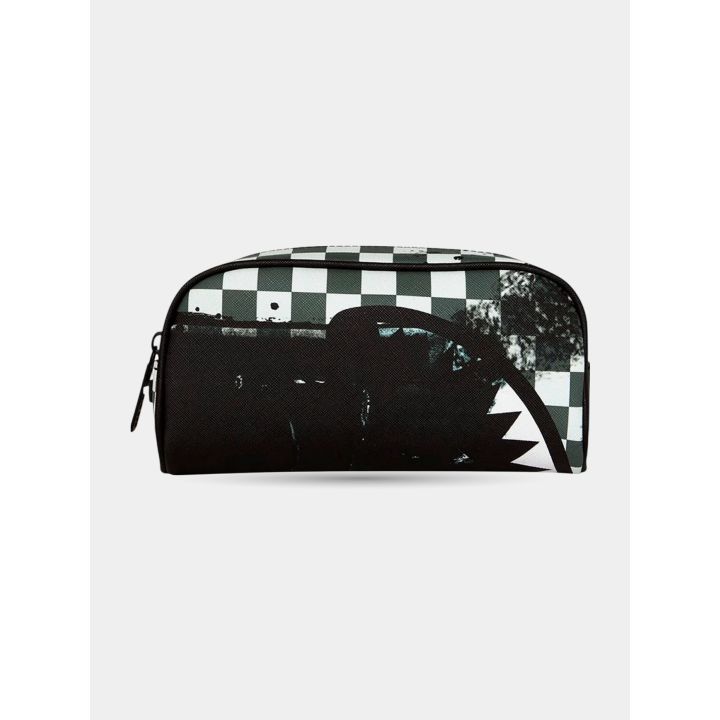 Retro dell'astuccio nero con scacchi e vernice nera