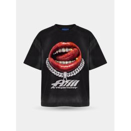 T-shirt Art Supermoney nera vista frontale con bocca rossa e grillz in cristalli