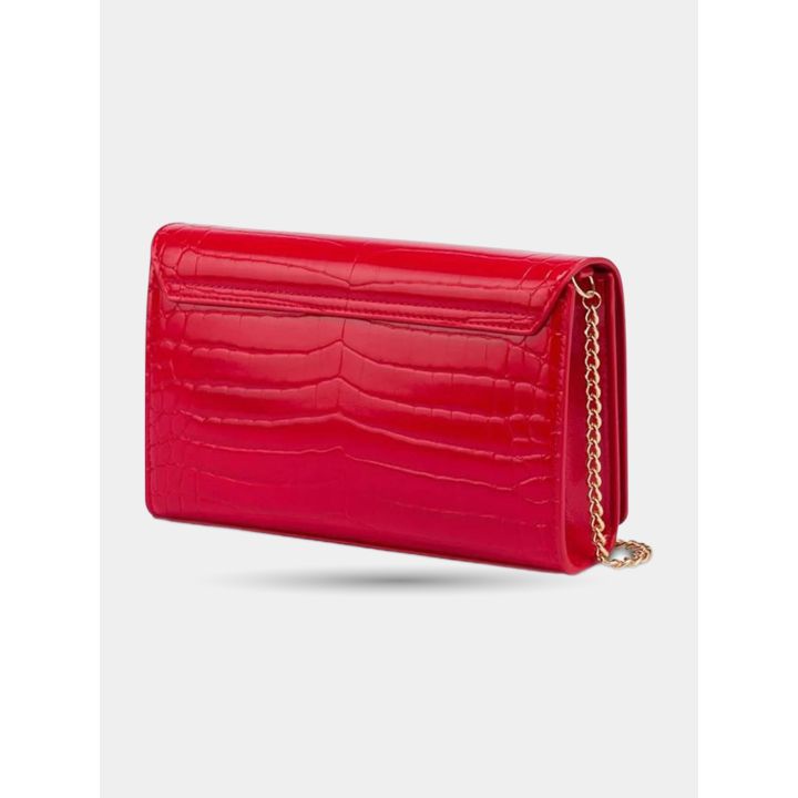 Retro della clutch Love Moschino rossa con patta e catena