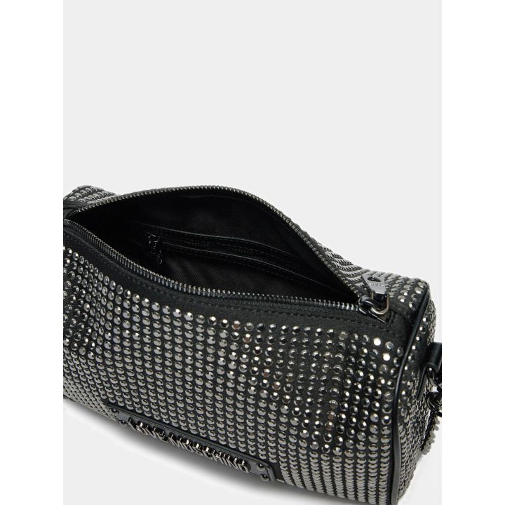 Borsa nera con brillantini aperta con la zip