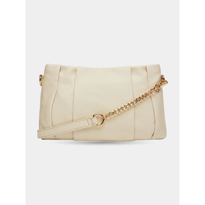 Retro della clutch beige con tracolla a catena dorata