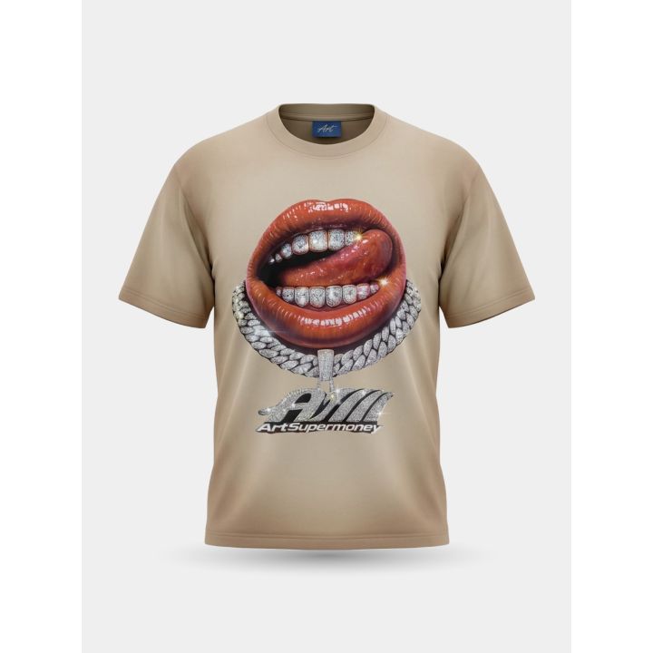 T-shirt Art Supermoney beige vista frontale con bocca rossa e grillz